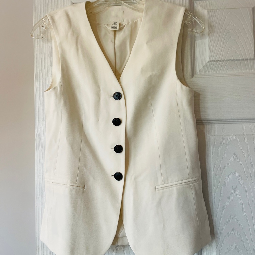 H&M Ivory Buttoned Vest
